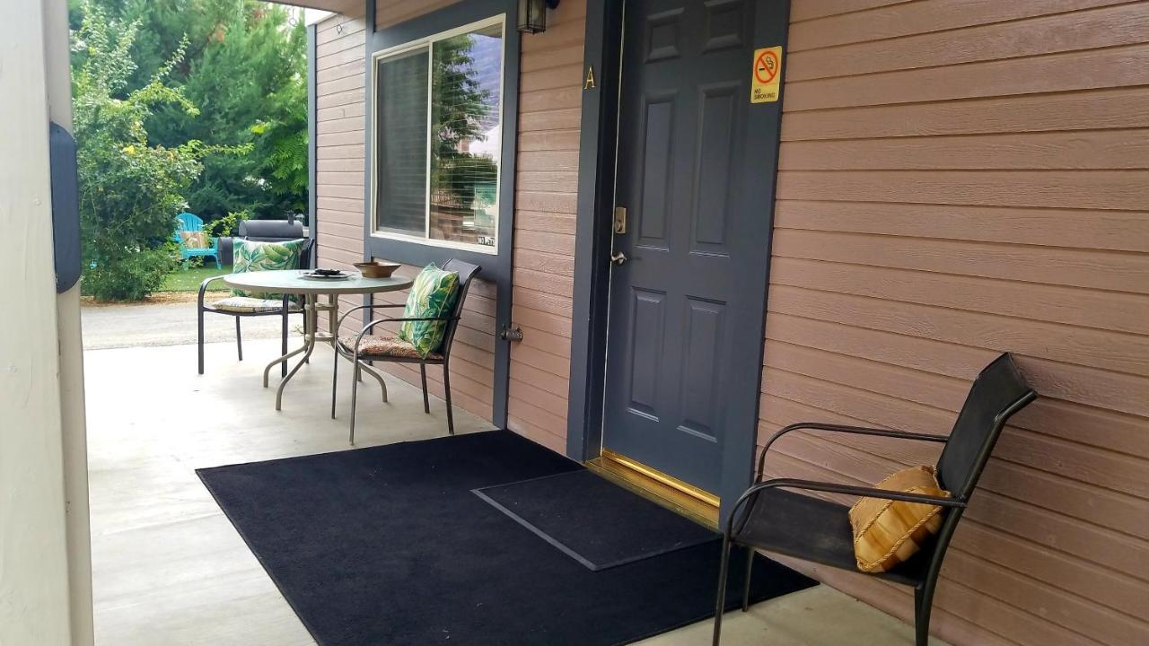 Sacred Mtn River Suites Kernville Exterior photo